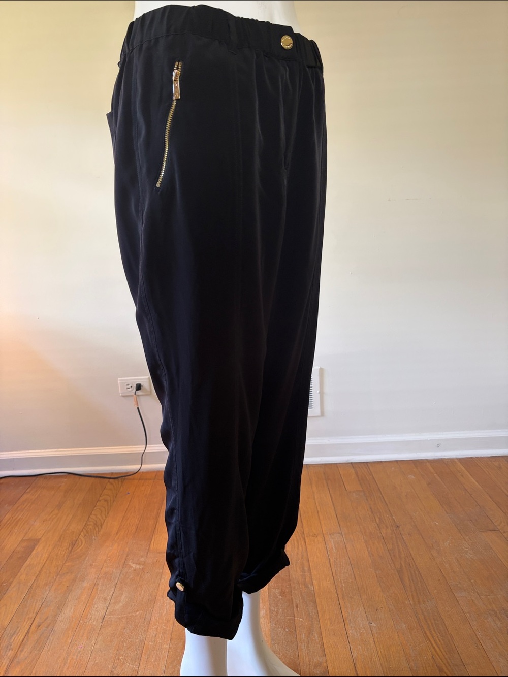 Calvin Klein Black Cropped Capri Pants with Gold Accents